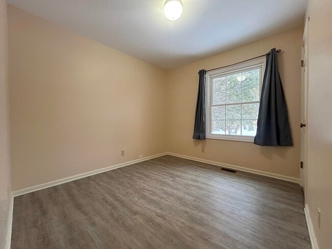 Building Photo - 280 Co Rd B