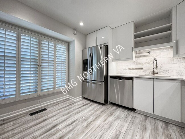 Building Photo - 7450 Adams Park Ct