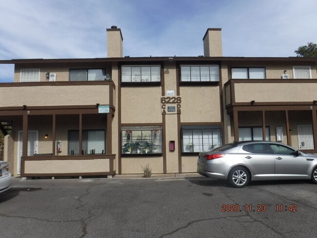 Building Photo - 6228 Ilanos Ln