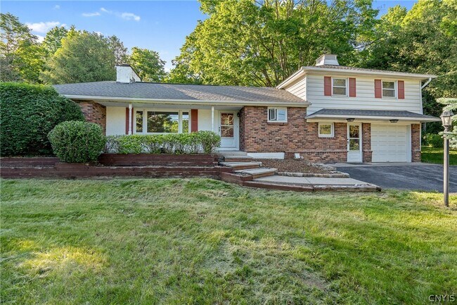 Building Photo - 6555 Woodchuck Hill Rd