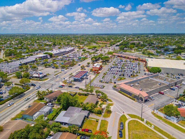 Building Photo - 11492 SW 190th Terrace Rd