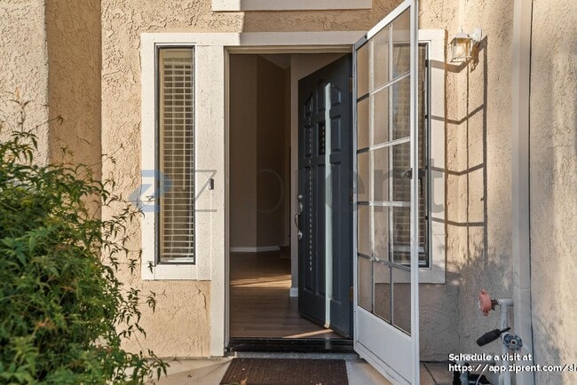 Building Photo - 3082 Rodeo Ln