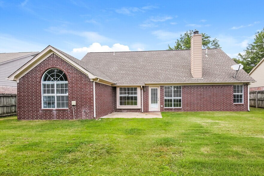 Building Photo - 11203 Cashmere Wood Dr