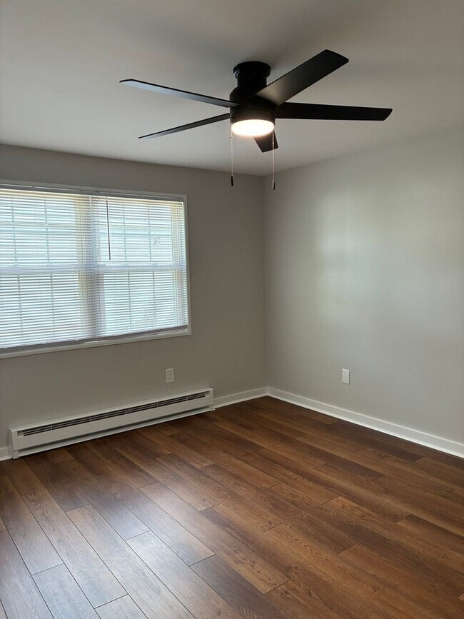 Building Photo - Clayla Properties