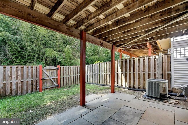 Building Photo - 8381 Millwood Dr