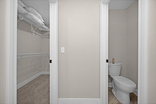 Building Photo - 204 Hunter Ln