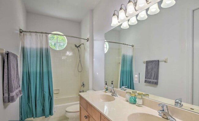 Building Photo - 5342 SW 173rd Ave