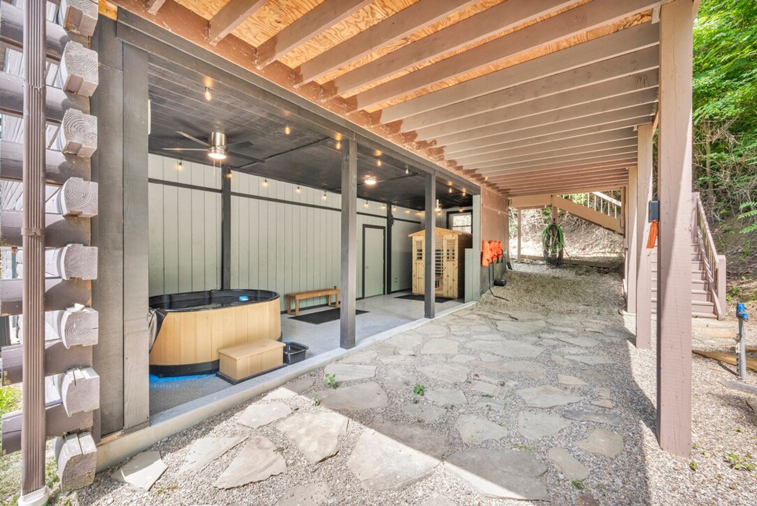 Building Photo - 23120 Bates Rd