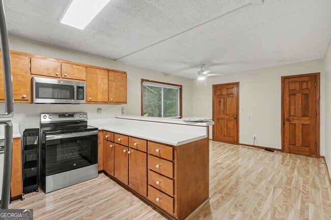 Building Photo - 500 Hickory Hills Trail