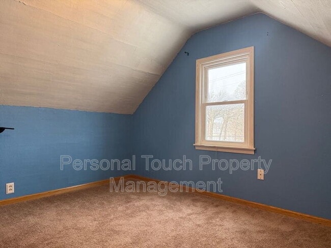 Building Photo - 57 N Terrace