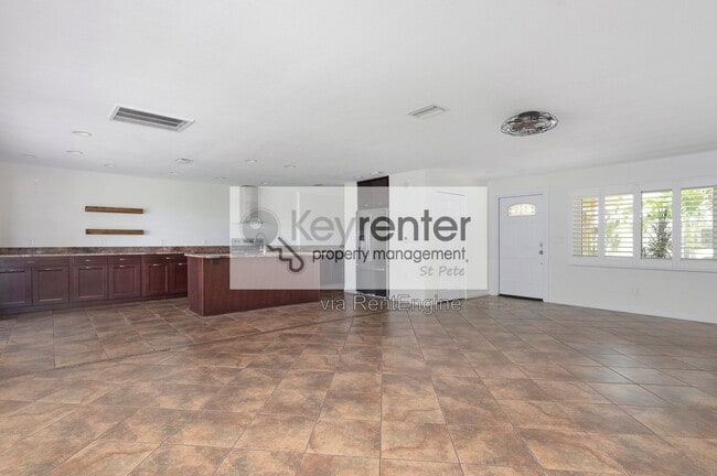 Building Photo - 6575 Green Valley Dr