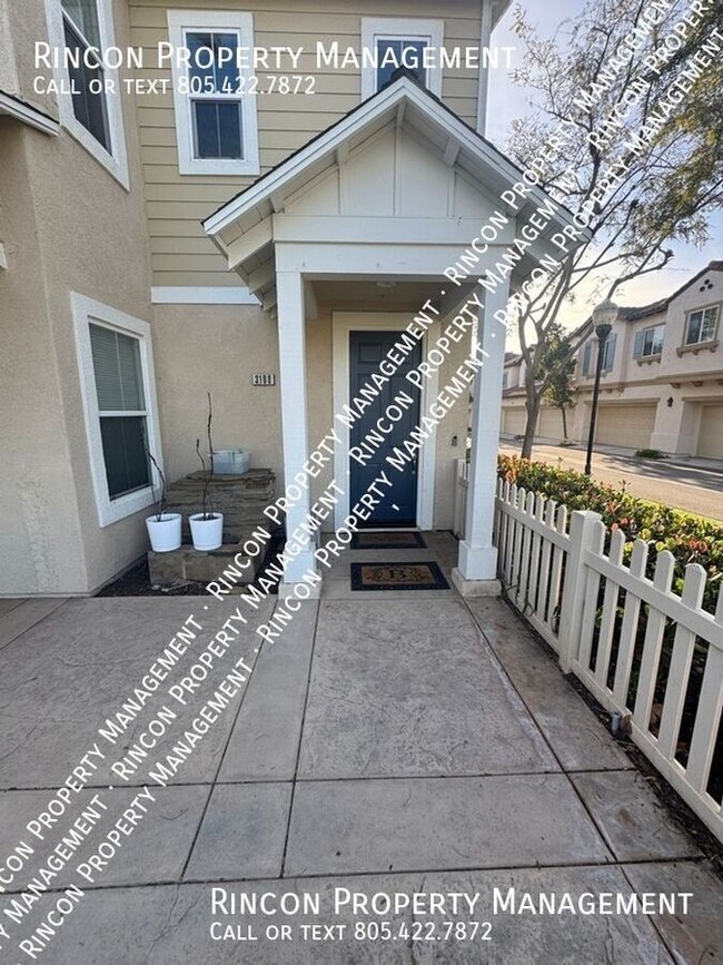 Building Photo - ***BEDROOM FOR RENT w/ Private Bathroom***...