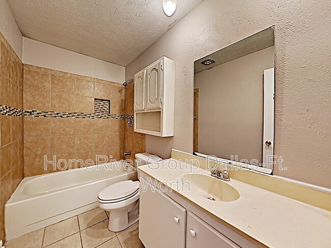 Building Photo - 5117 Bartlett Dr