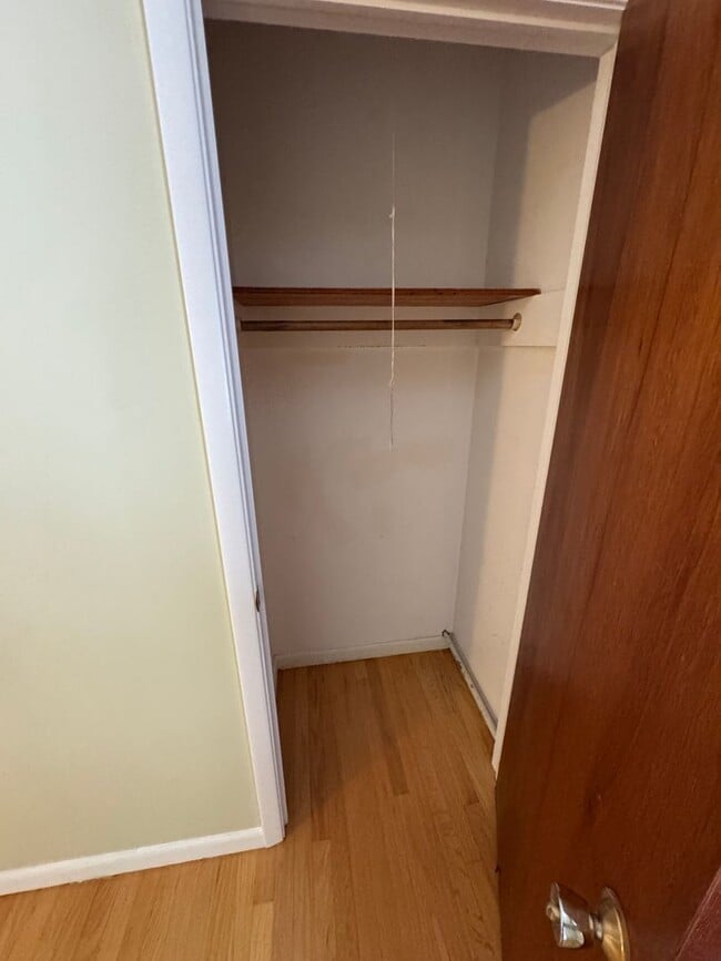 Building Photo - Upgraded 3 Bedroom Home with Garage and Basement