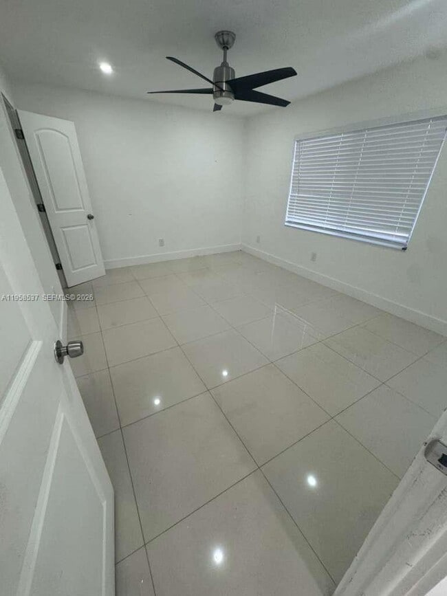 Building Photo - 5114 SW 133rd Ct Dr