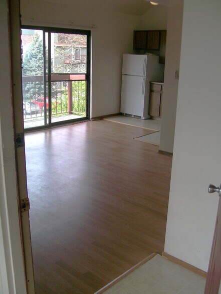 Building Photo - 4501 Boardwalk Dr