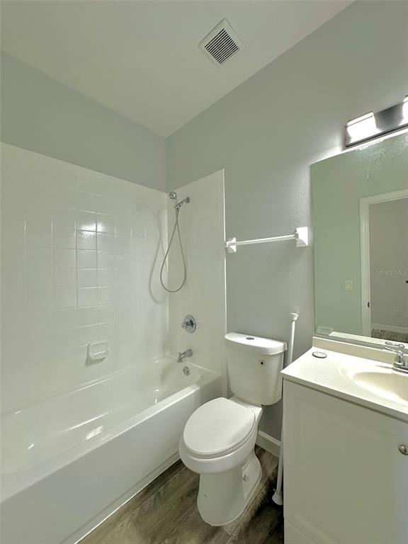 Building Photo - 918 Chelsea Dr