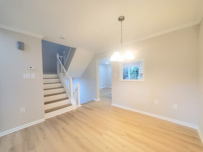 Building Photo - 14142 Betsy Ross Ln