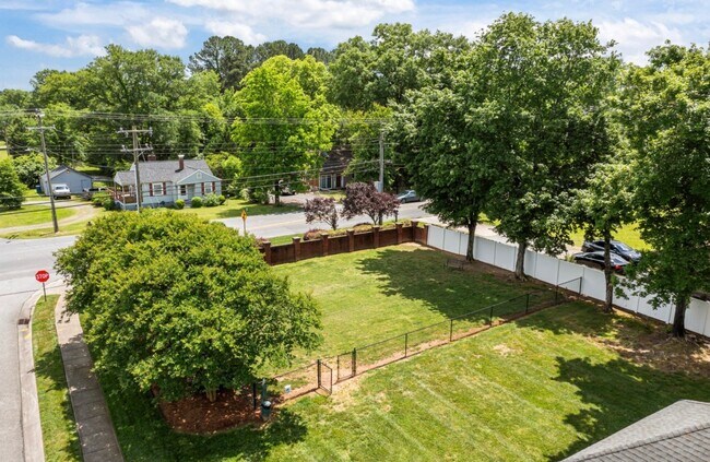 Building Photo - 112 St Vincent Pl