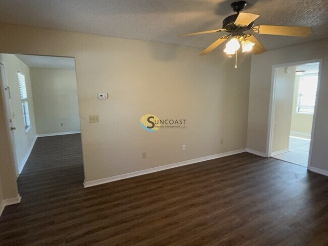 Building Photo - 8702 Bandera Cir S