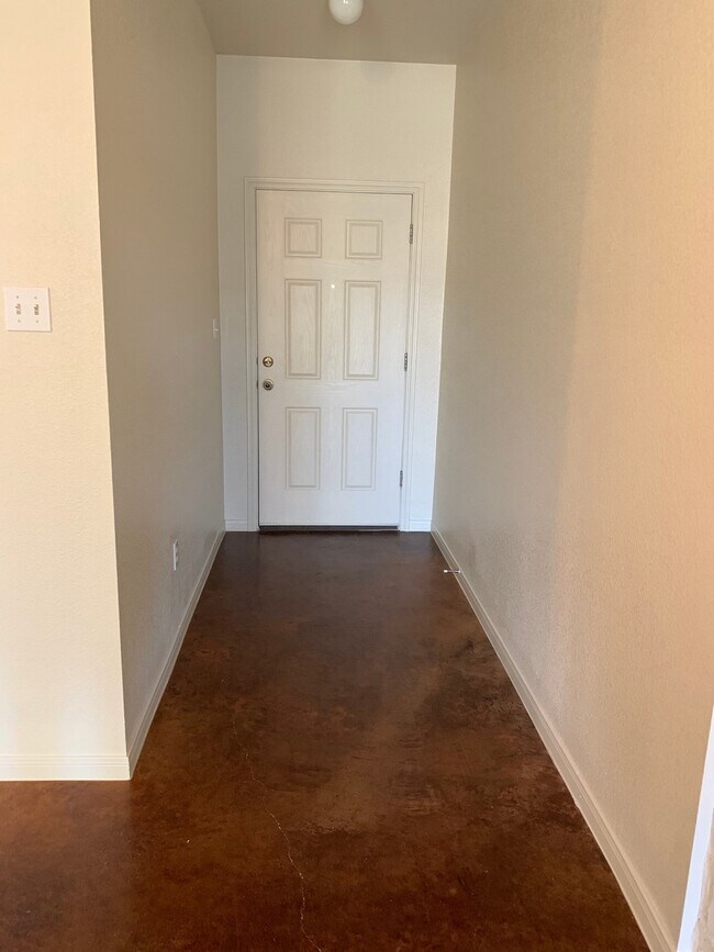 Building Photo - 4 Bdrm 2.25 Bath in Copperas Cove