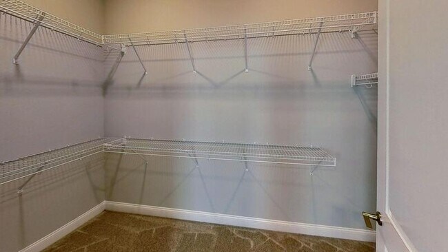 Building Photo - 640 Becklow St