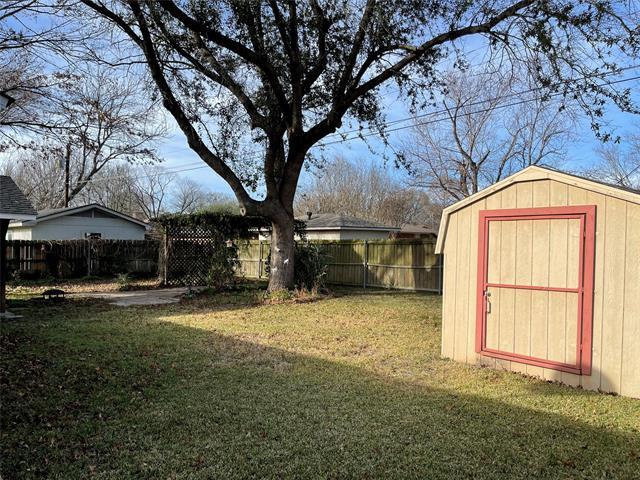 Building Photo - 429 Martin St