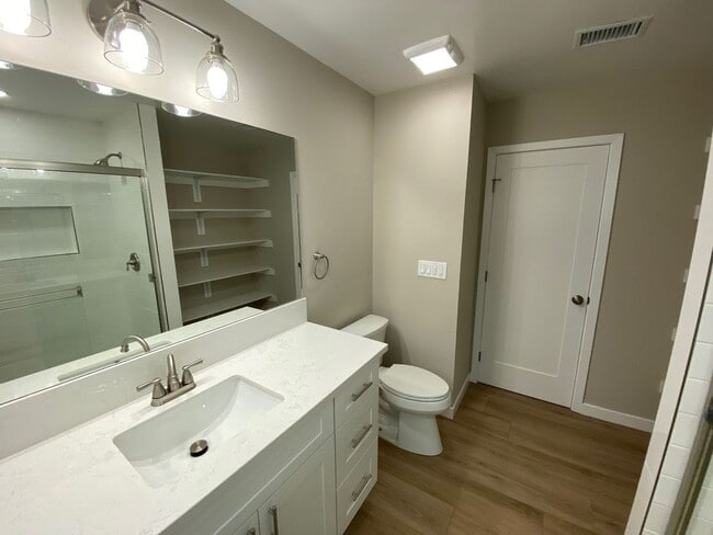 Building Photo - Newly Renovated 2023!! Super close to camp...