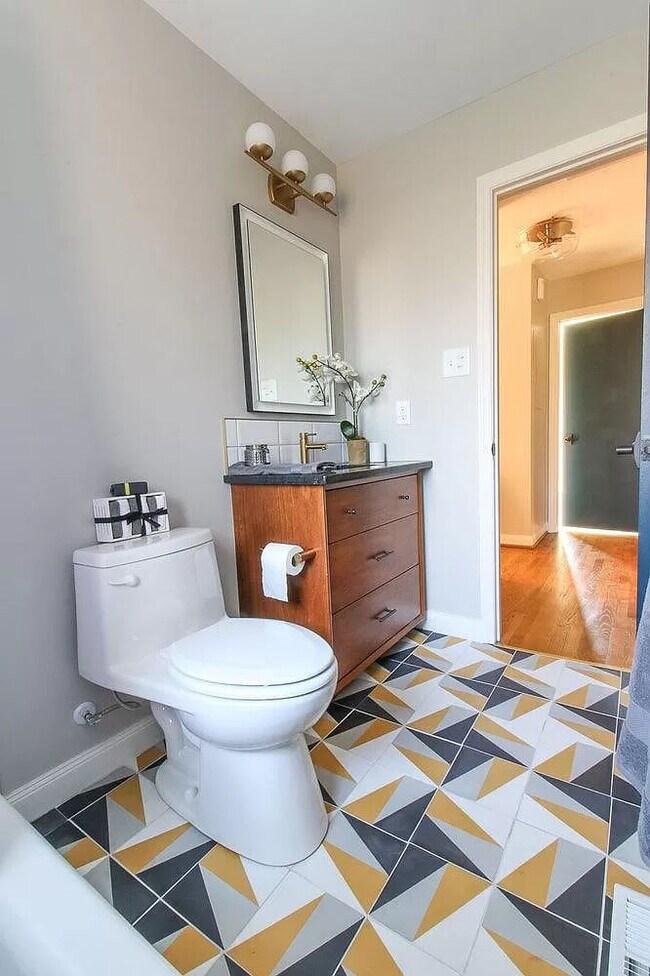 Modern tile floors in bathroom - 905 Culpepper Ln