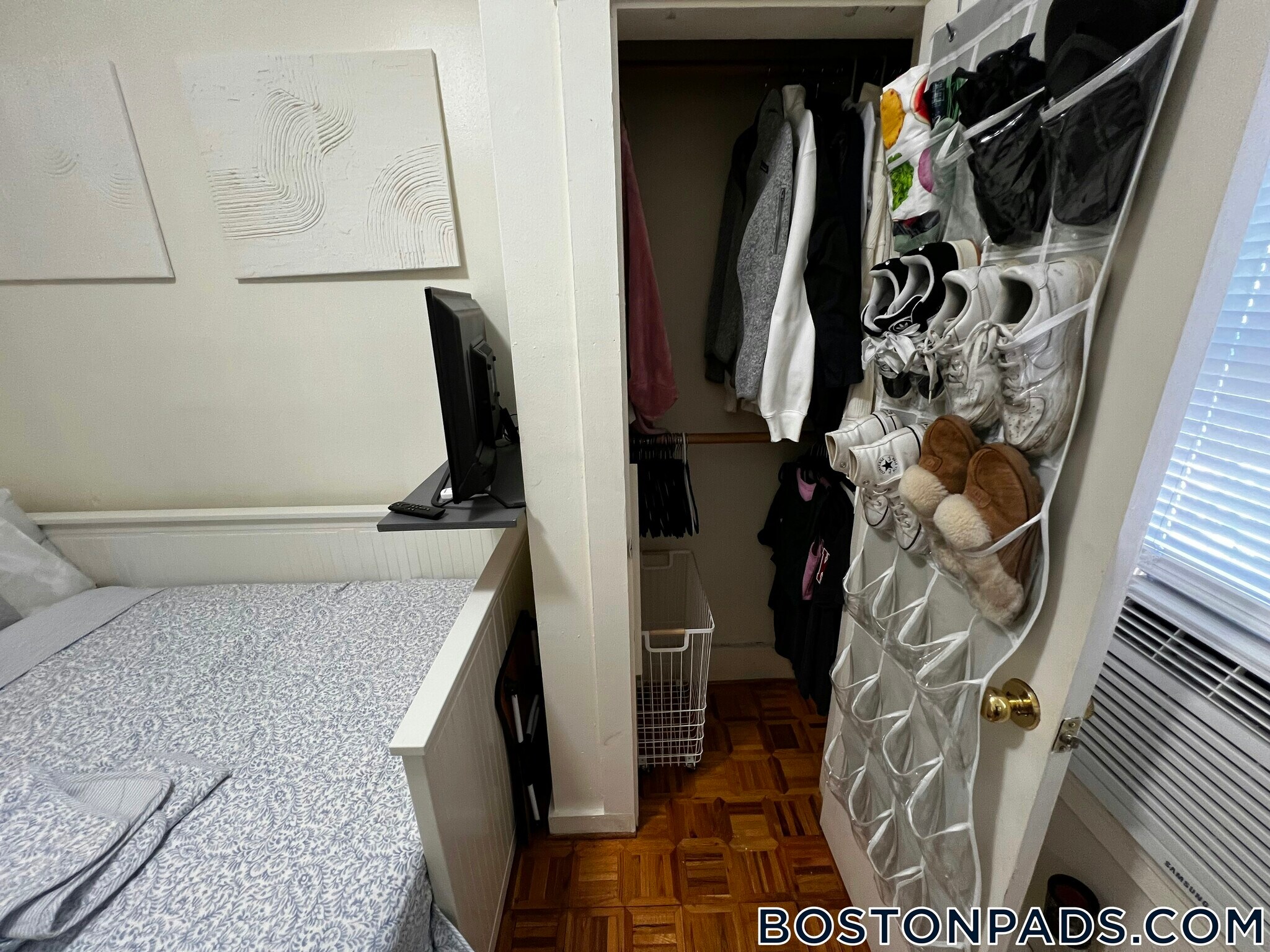 Building Photo - 1576 Tremont St