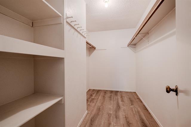 Building Photo - 1321 Mercedes St