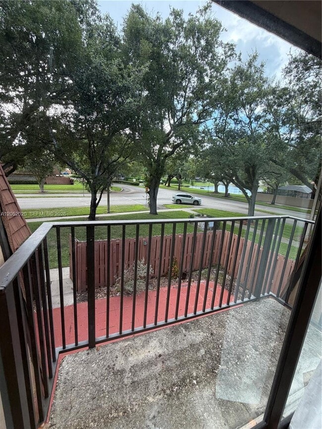 Building Photo - 2563 Camelot Ct