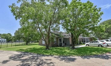Building Photo - 1800 Avenue H