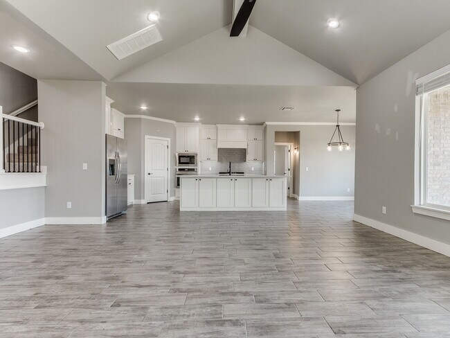 Building Photo - 3212 Hayven Cir