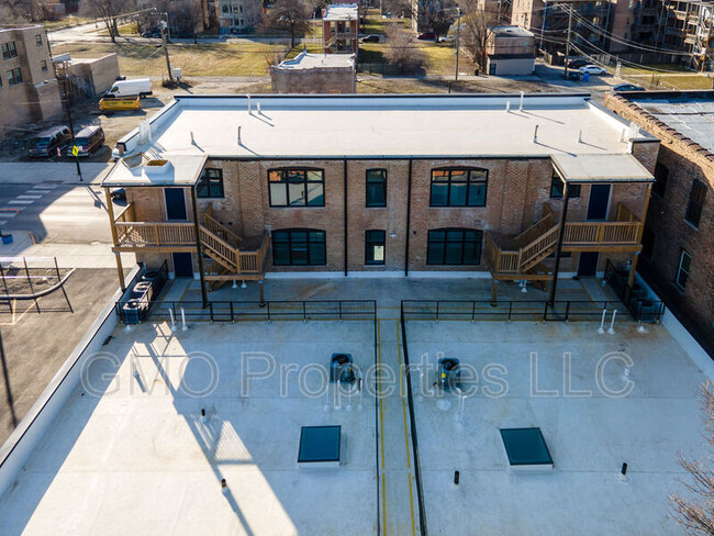 Building Photo - 1431 S Kedzie Ave