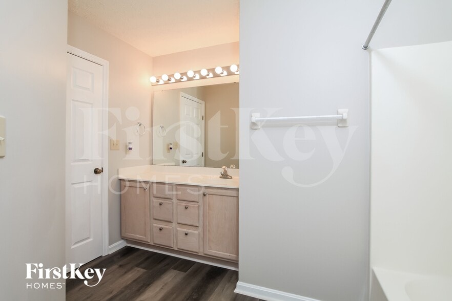 Building Photo - 1088 Heritage Trce