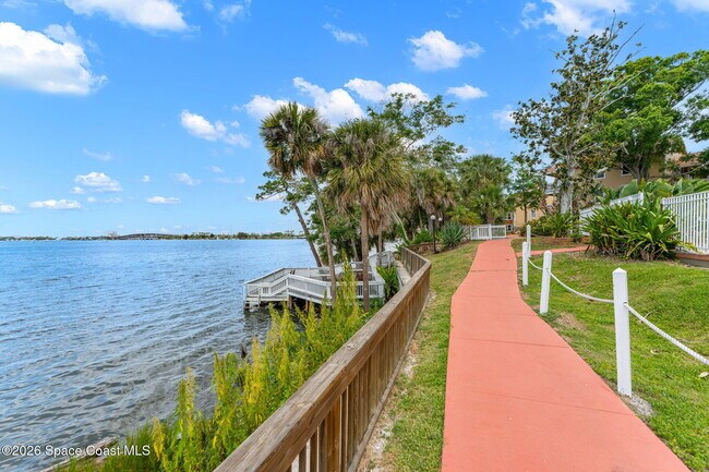 Building Photo - 225 S Tropical Trail