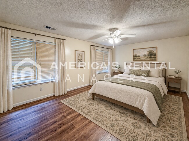 Building Photo - 1713 Savannah Park Ln