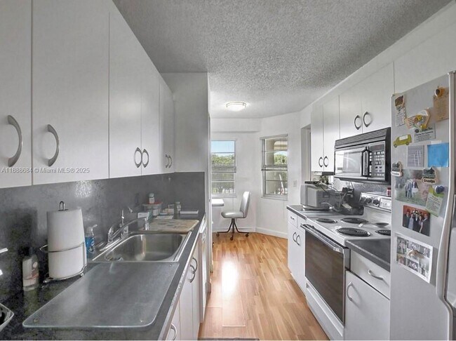Building Photo - 1151 SW 128th Terrace