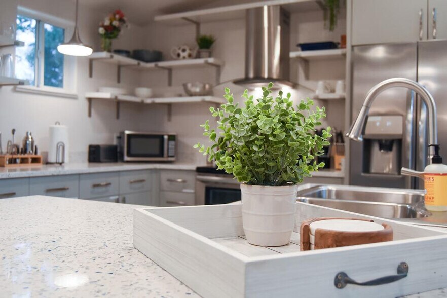 Building Photo - 64 York Creek Rd