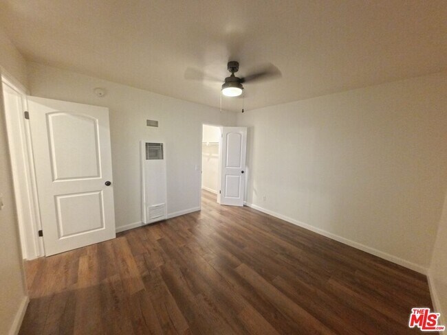 Building Photo - 6607 N Figueroa St