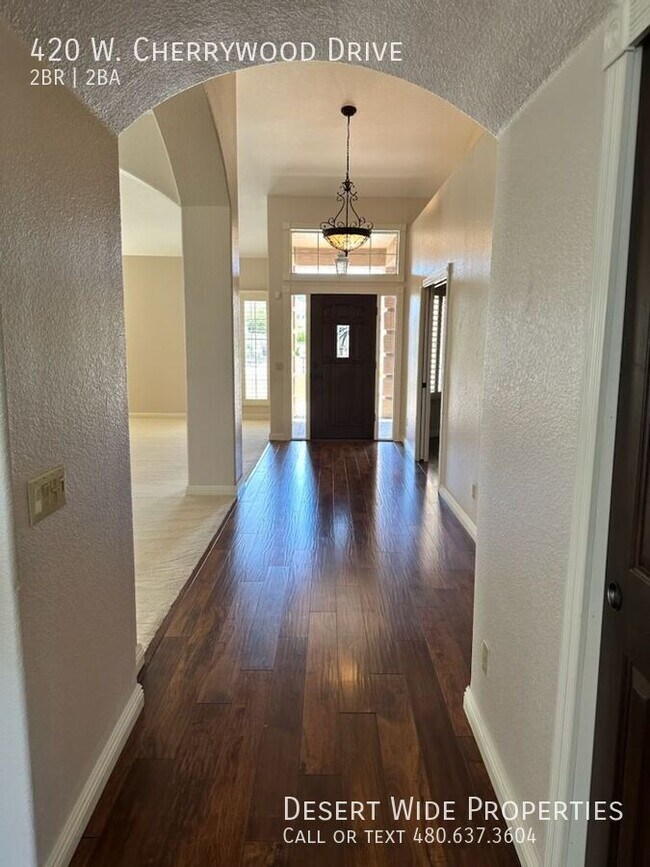 Building Photo - 420 W Cherrywood Dr