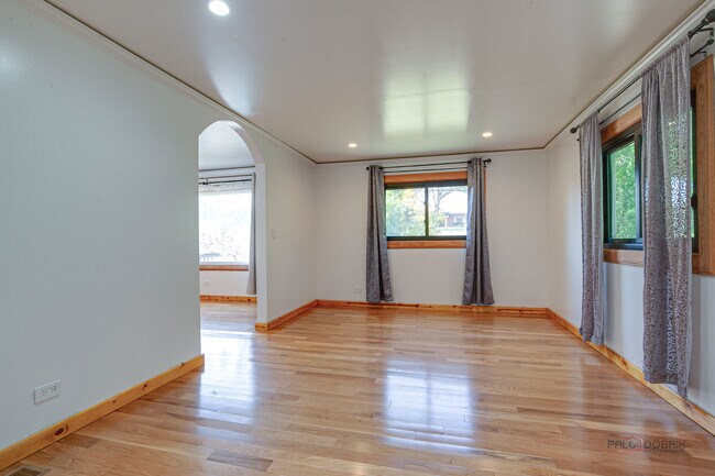 Building Photo - 1245 N Midlothian Rd