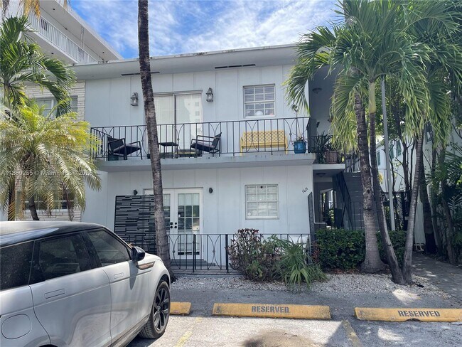 Building Photo - 1611 West Ave