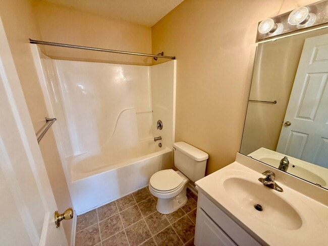 Building Photo - 1700 Polaris Dr