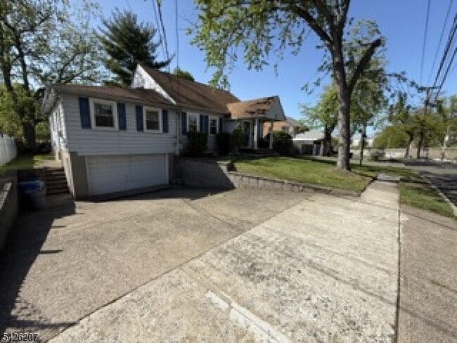 Building Photo - 95 Westview Ave