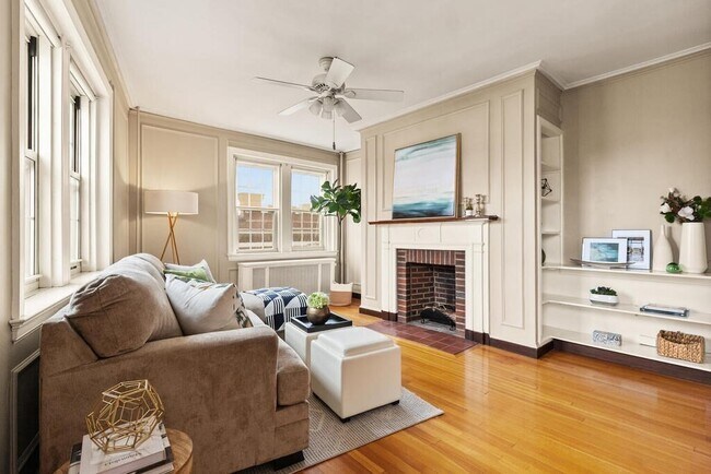 Building Photo - 3 Arlington St