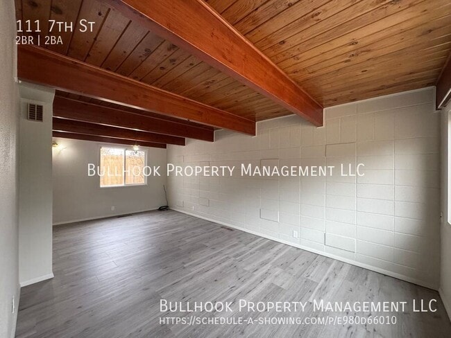 Building Photo - 111 7th St