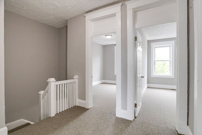 Building Photo - 2908 Oakley Ave