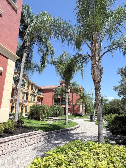 Building Photo - 2725 Via Cipriani
